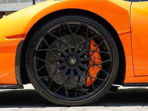 Used 2022 Lamborghini Huracan STO image 11