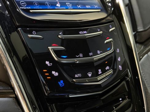 Used 2017 Cadillac Escalade Platinum AWD/4WD image 34