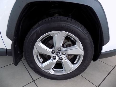 Used 2019 Toyota RAV4 Limited w/ Limited Grade Weather Package AWD/4WD image 11
