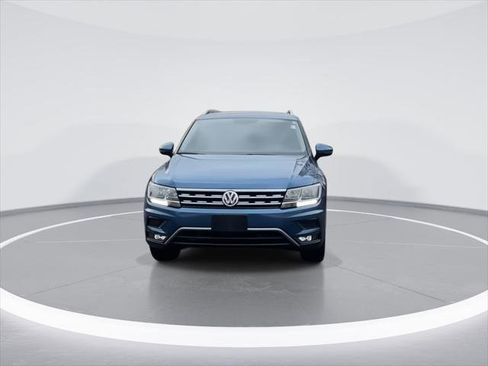 Used 2019 Volkswagen Tiguan SEL AWD/4WD image 3