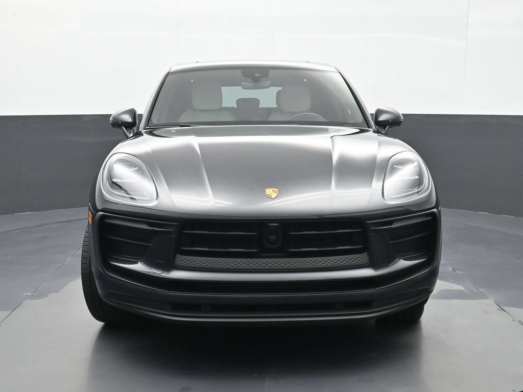 Certified 2023 Porsche Macan AWD/4WD image 25