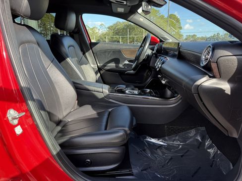 Used 2019 Mercedes-Benz A 220 4MATIC image 32