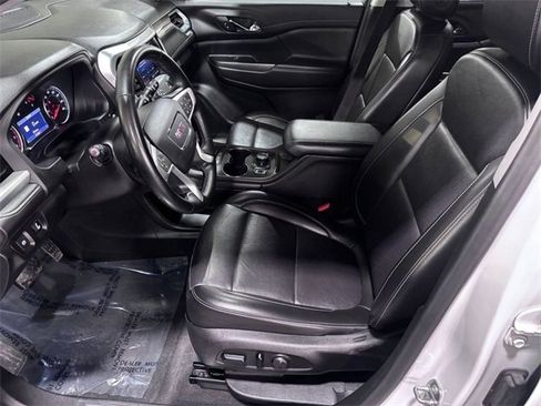 Used 2023 GMC Acadia SLT image 10