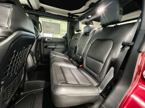 New 2025 Ford Bronco Badlands image 28