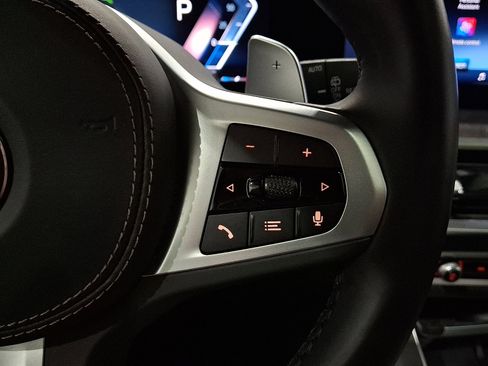 Used 2024 BMW X7 xDrive40i w/ M Sport Package image 25