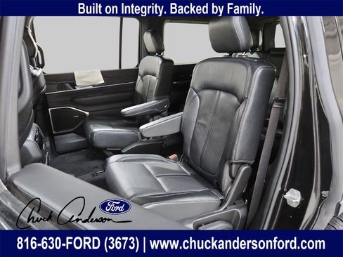 Used 2022 Jeep Wagoneer Series III w/ Flexible Seating Group image 11