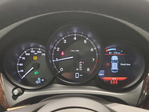 New 2026 Porsche Macan image 19