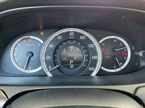 Used 2016 Honda Accord EX image 12