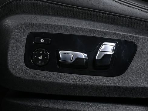 New 2026 BMW X6 xDrive40i w/ Climate Comfort Package image 27