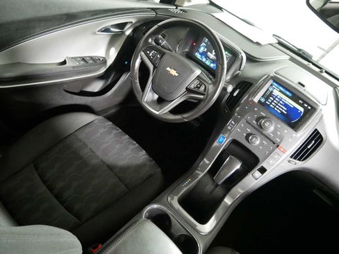 Used 2015 Chevrolet Volt w/ Enhanced Safety Package 1 FWD image 9