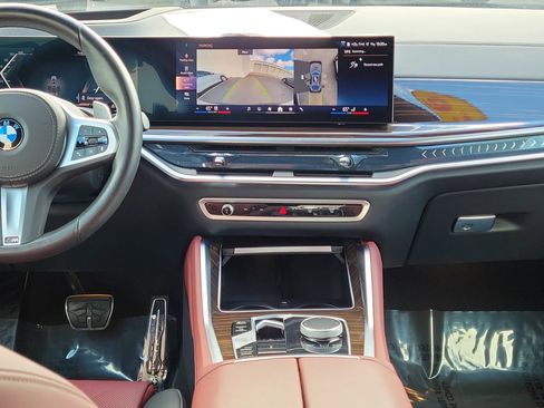 Used 2026 BMW X6 xDrive40i image 17