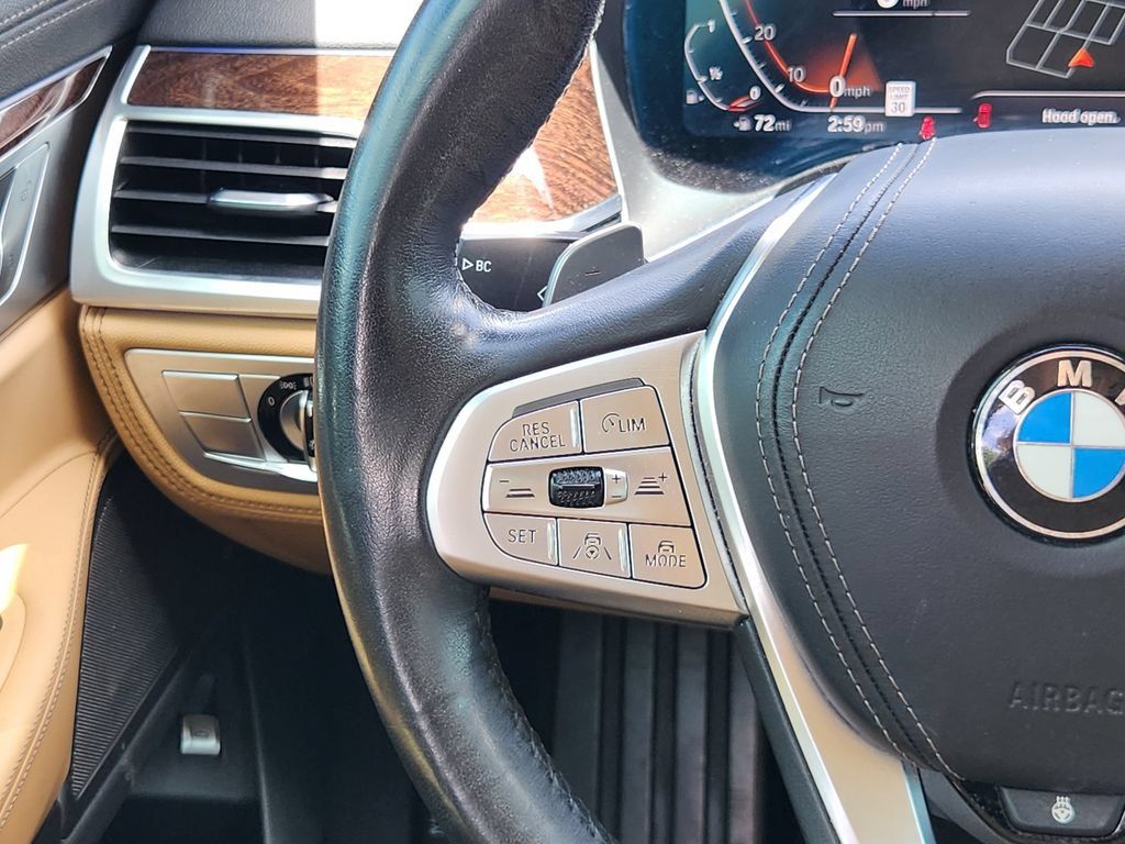 Used 2022 BMW 740i w/ Premium Package RWD image 29
