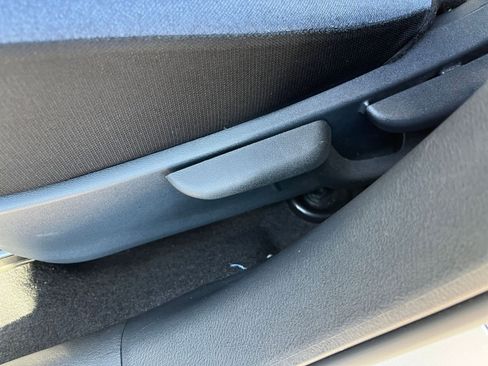 Used 2025 Nissan Versa SV FWD image 22