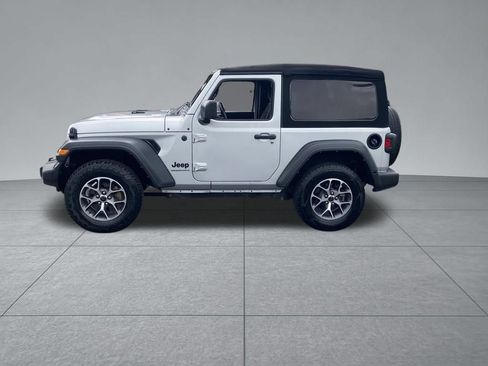 Used 2024 Jeep Wrangler Sport AWD/4WD image 4
