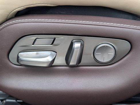 Used 2018 Lexus LS 500 AWD w/ Interior Upgrade Package image 22