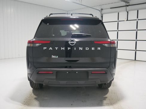 New 2025 Nissan Pathfinder SV image 6