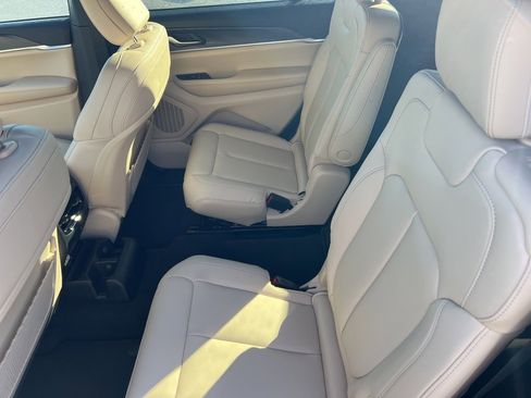 New 2025 Jeep Grand Cherokee L Limited image 20