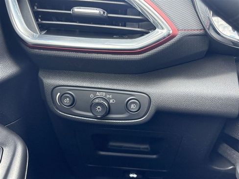 Used 2023 Chevrolet TrailBlazer RS image 17