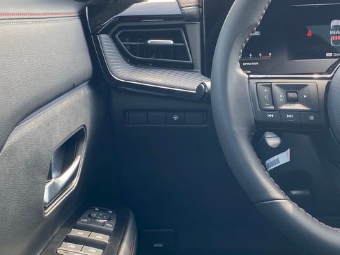 New 2025 Nissan Kicks SR image 23