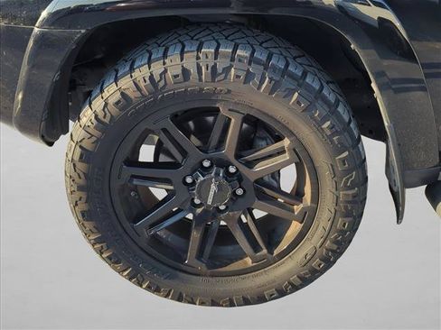 Used 2023 Toyota 4Runner TRD Off-Road Premium w/ Moonroof Package AWD/4WD image 7