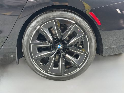 New 2026 BMW i7 xDrive60 image 30