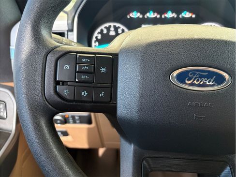 Used 2021 Ford F150 XLT RWD image 11