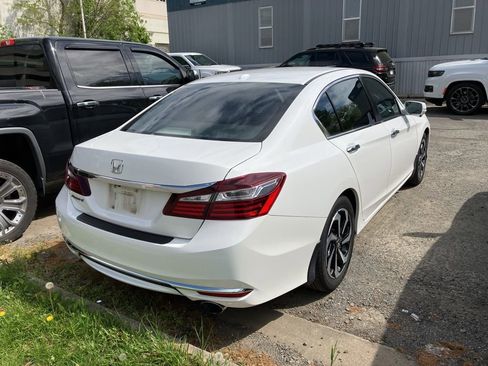 Used 2016 Honda Accord EX-L image 11