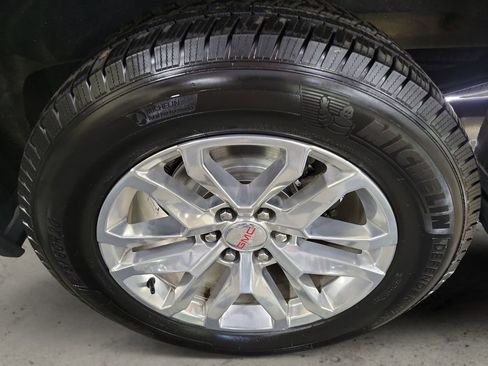 Used 2019 GMC Sierra 1500 SLT w/ SLT Premium Package image 11