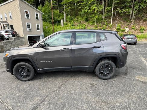 Used 2021 Jeep Compass Sport w/ Cold Weather Group AWD/4WD image 5