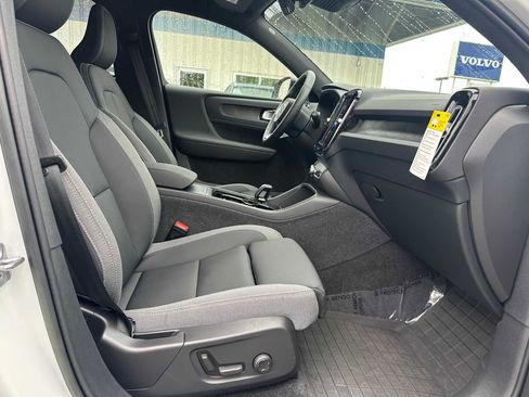Certified 2023 Volvo XC40 Recharge Ultimate w/ Protection Package Premier AWD/4WD image 11