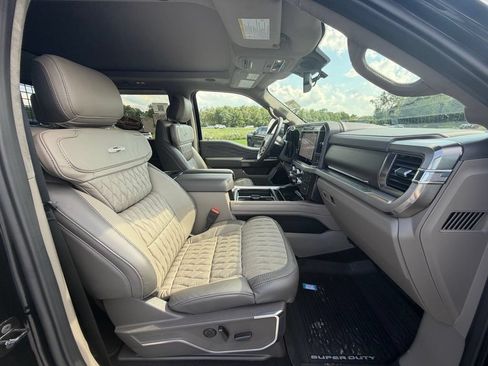 Used 2026 Ford F350 Platinum w/ Platinum Plus Package AWD/4WD image 13