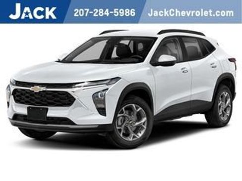Used 2024 Chevrolet Trax LT w/ Driver Confidence Package FWD image 1