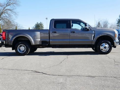 Used 2023 Ford F350 XLT image 7