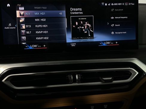 Used 2024 BMW 330e image 17