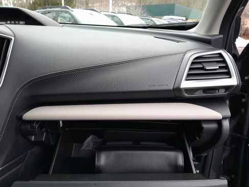 Used 2023 Subaru Forester Limited image 38