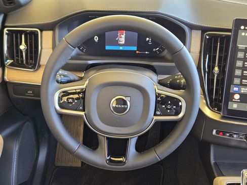 New 2026 Volvo XC90 B6 Plus w/ Protection Package Premier image 28