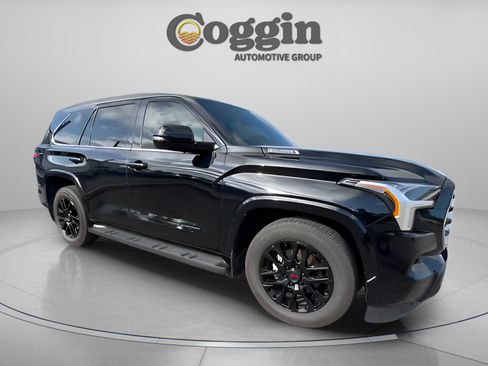 Used 2024 Toyota Sequoia 4WD image 12