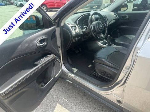 Used 2020 Jeep Compass Latitude FWD image 11