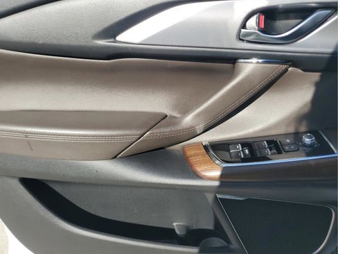 Used 2022 MAZDA CX-9 Signature image 7