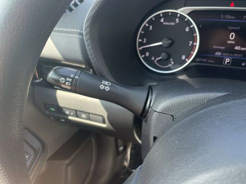 Used 2024 Nissan Sentra SV image 21