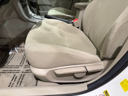 Used 2013 Toyota Corolla LE w/ Preferred Accessory Pkg #2 image 11