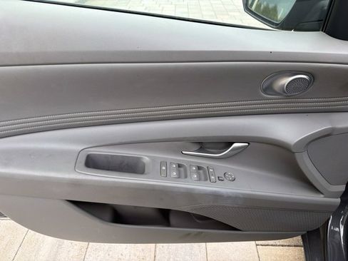 Used 2023 Hyundai Elantra SEL w/ Convenience Package FWD image 8