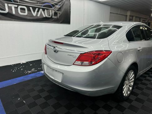 Used 2011 Buick Regal CXL image 3