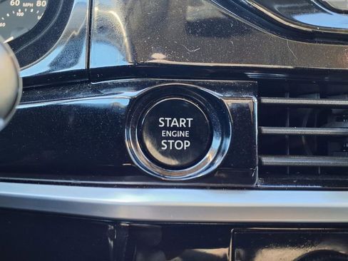 Certified 2025 Nissan Pathfinder SV image 9