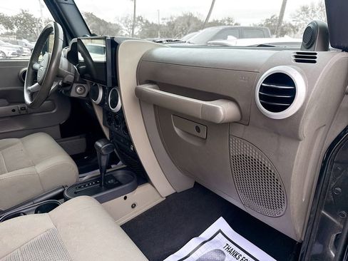 Used 2009 Jeep Wrangler Unlimited Sahara w/ Trailer Tow Group image 32