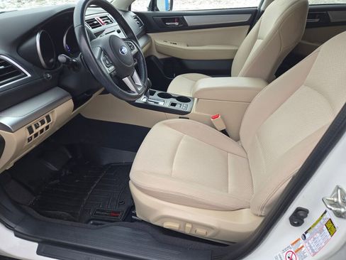 Used 2017 Subaru Outback 2.5i Premium image 21