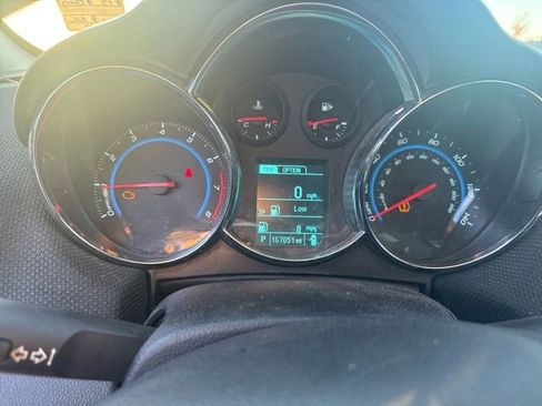 Used 2015 Chevrolet Cruze LT w/ Sun, Sound and Sport Package image 28