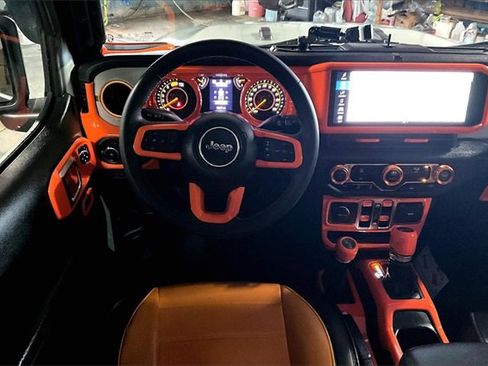 Used 2024 Jeep Wrangler Sport S image 5