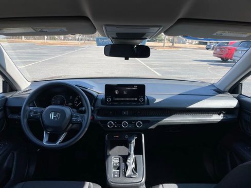 Certified 2025 Honda CR-V LX image 10