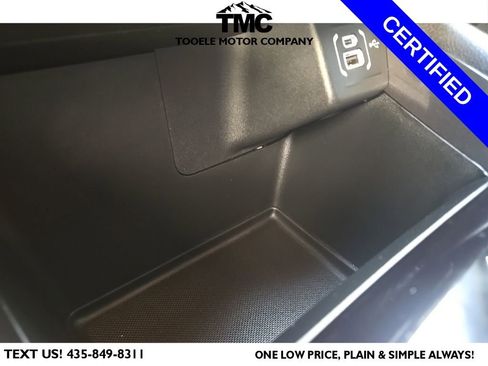 Used 2024 Jeep Compass Latitude image 17